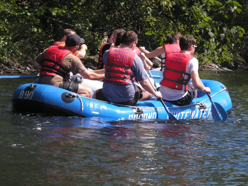 Whitewater rafting - golf trip 2008 109.jpg
